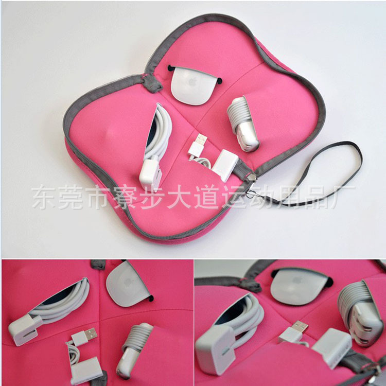 977128013_2077033078