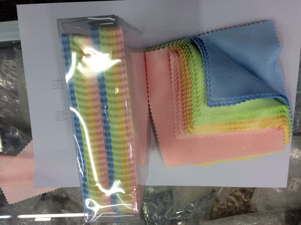 DA716EF5-47F9-4B3F-BAB4-973DB8