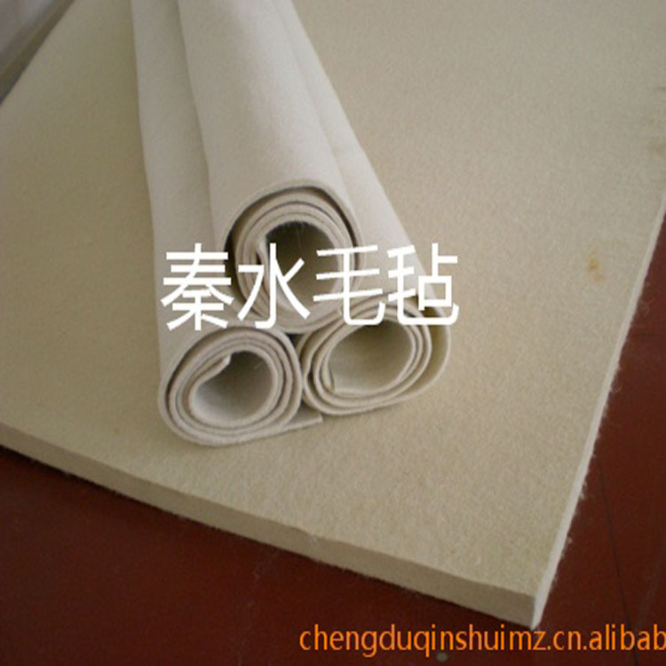 132型半粗工業毛氈