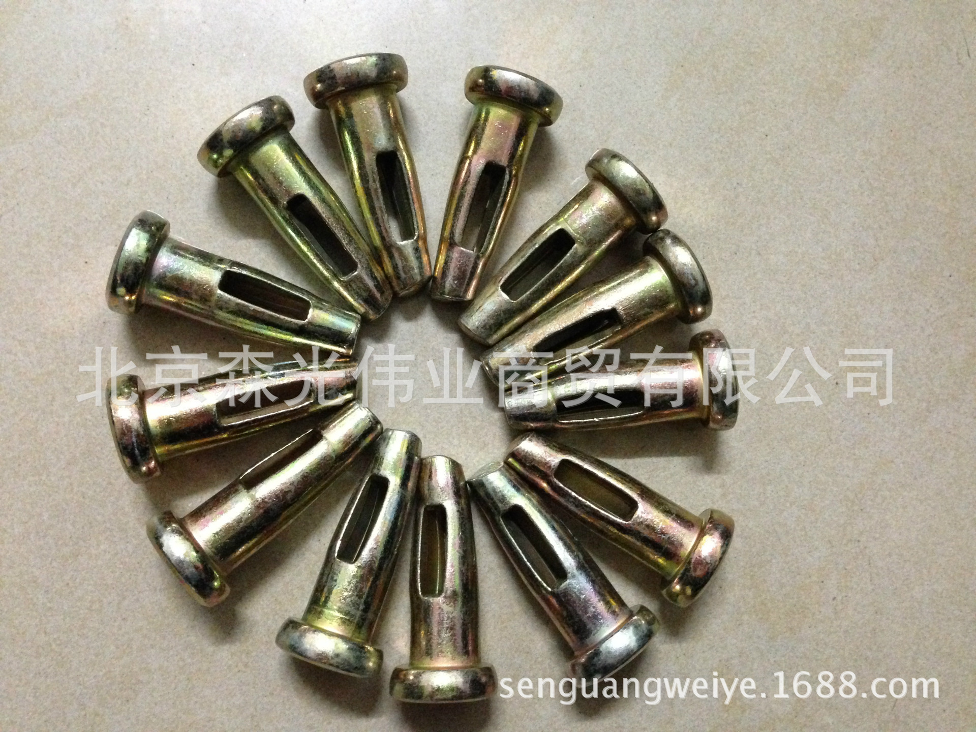 1156597367_1093692111