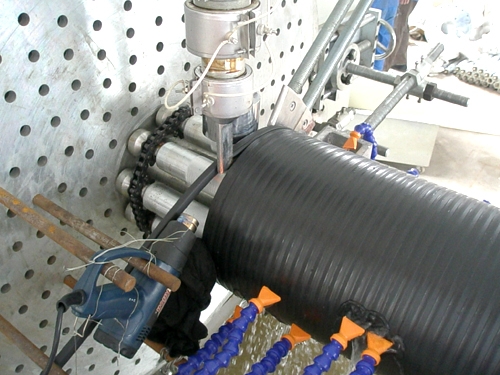 HDPE中空壁纏繞管設備.jpg