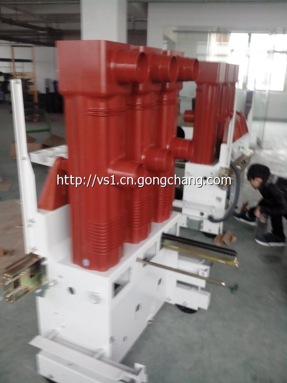 ZN隔離手車式 ZN隔離手車式